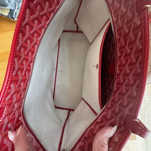 Goyard Artois MM Tote – Red – Authentic – Excellent Condition - Picture 3 of 11